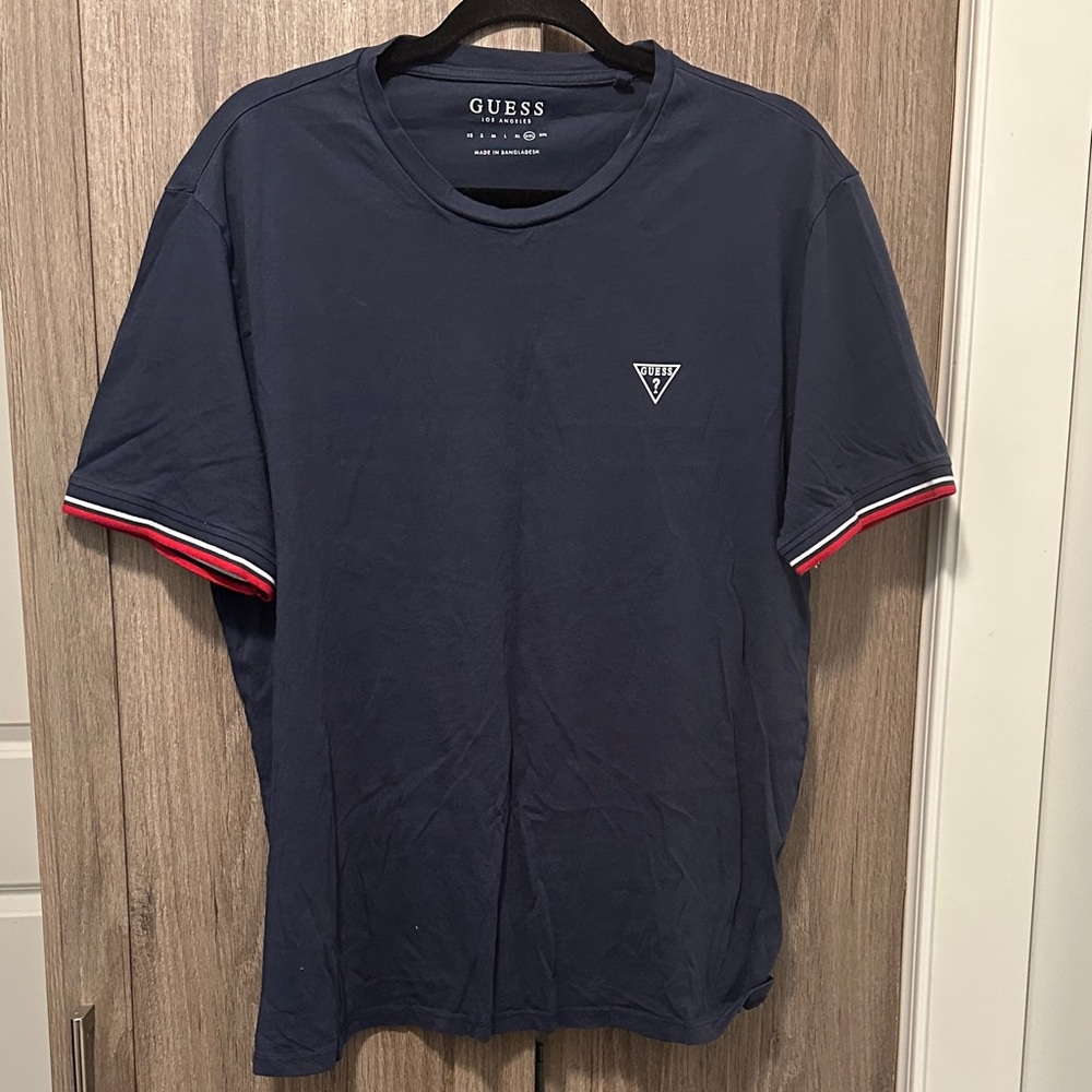 GUESS Men's Dark Blue Tee with Red and White Accents